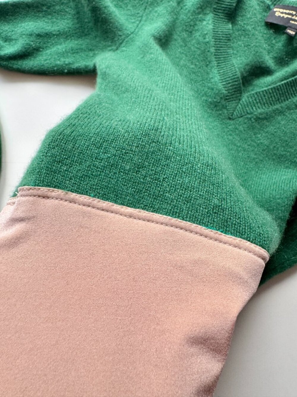 HBC HUDSON'S BAY Green 100% Cashmere Knit V-Neck Sweater Bodysuit, Size XS - Picture 11 of 14